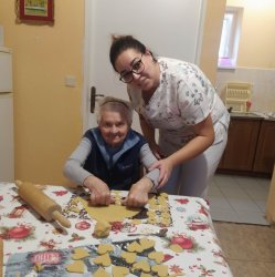 Vianočné pečenie v domčeku